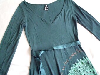 Desigual dámske šaty tmavozelené  M - 8