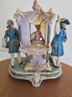 Porcelánová soška Biscuit - 8