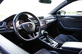 Škoda Superb combi SPORTLINE - 8