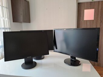 SAMSUNG SyncMaster™ 2243 - 8