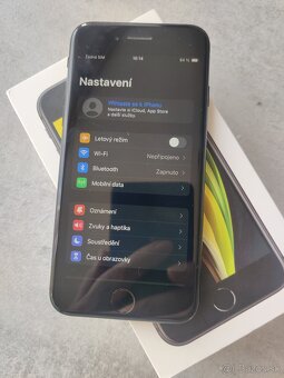 Apple iPhone SE 2020 - 8