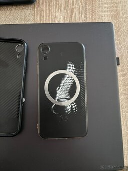 iphone xr 64gb - 8