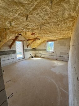 Rozostavaný dom v obci Olešná, okres Čadca - 8