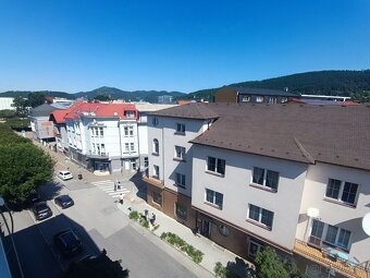 Exkluzívny 4-izbový byt v historickom srdci mesta - Žilina - 8