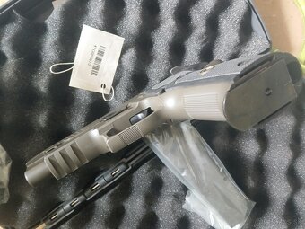 Sig Sauer P226 LEGION  / 9mm Luger - 8