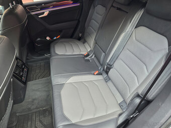 VW Touareg R-Line - 8
