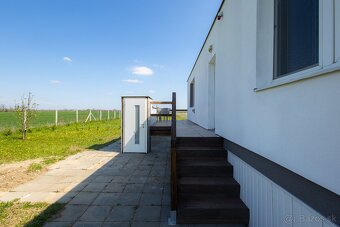 Záhrada 2253 m2 v Čunove s obytným domčekom - 8