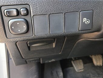 Toyota auris touring sport - 8