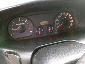 Hyundai H1 6miestne rv.2007 - 8