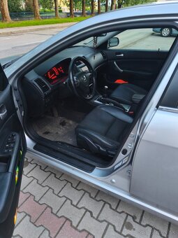 Honda Accord 2,2 103kW - 8