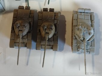 Tanky Revell a Trumpeter 1/72 - 8