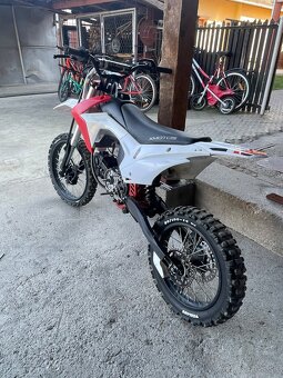 X motos 140 cm³ - 8