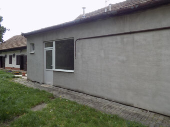 Na predaj dom vhodný na chalupu alebo na bývanie v centre T - 8