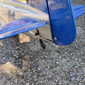 Model Lietadla YAK11 - 8