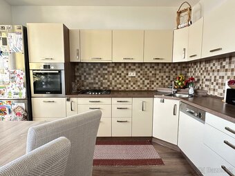 REZERVOVANÉ -3 izbový moderný byt s loggiou, blízke centrum - 8