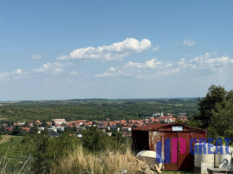 Romantická záhrada s panoramatickým výhľadom na Modru 🌿 - 8