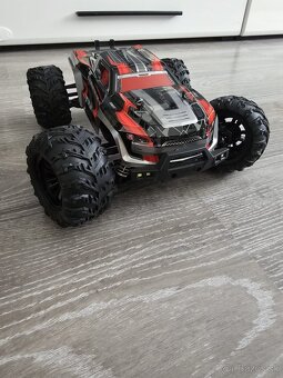 R/C auto conquer - 8