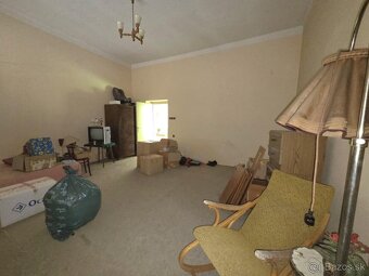 ŠTÚROVO - rodinný dom v centre mesta vhodný aj na podnikanie - 8