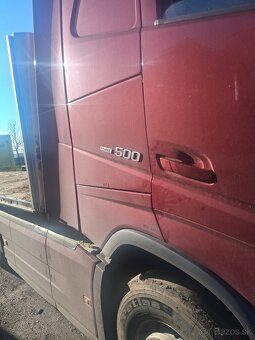 Predam techniku kamion auto 8x4 - 8