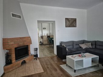 Rodinný dom na predaj v obci Dvory nad Žitavou. - 8