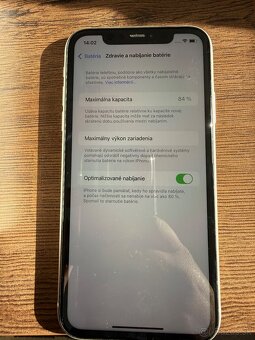 iPhone 11 64GB White - 8