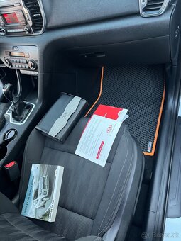KIA SPORTAGE 1.7 CRDi - 8