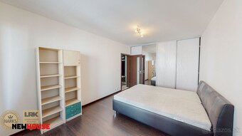 Zariadený 2i byt 65 m² s parkovacím miestom v staršej novost - 8