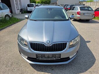 ŠKODA OCTAVIA COMBI 1.6 CRTDI 77KW ELEGANCE - 8