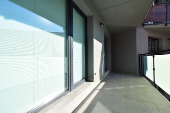 Prenájom 2 izbový  55 m2 byt s parkovacím státím „TABÁŇ“ Nit - 8