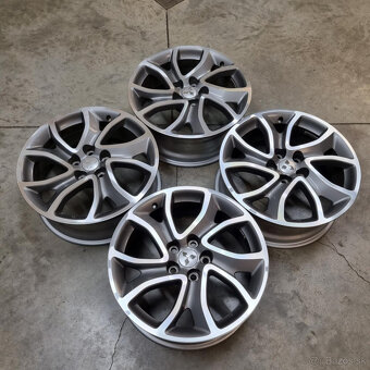 Hliníkové Mitsubishi disky 5x114.3 R18 7J ET38 - 8