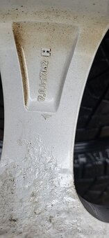 Zimne Pneumatiky a hlinikove disky rav 4 2007 - 8