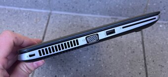 HP EliteBook 820 / i5 5200 / 8GB RAM / SSD + HDD / 12" - 8