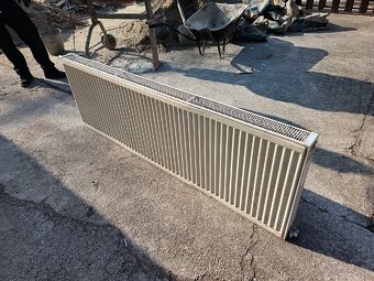 Plechový úzky radiátor 180 cm x 12cm - 8