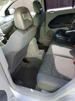 Dodge Caliber - 8