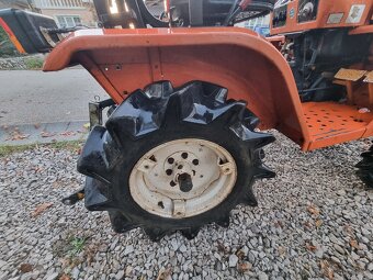 Kubota B1200 malotraktor - 8