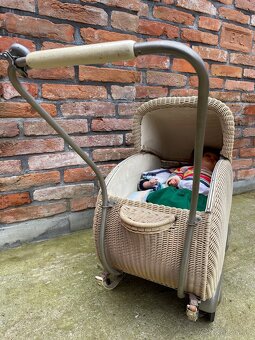 Starožitný kočár pre bábiky - 8