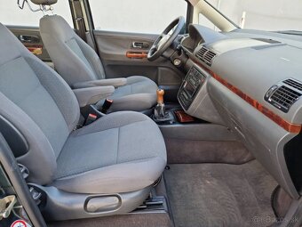Predám Volkswagen Sharan 1.9 TDI 85 KW..7-miest,bez korozie - 8