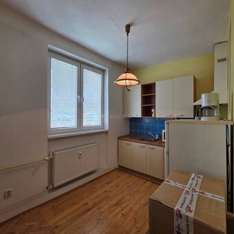 1i, OV, 35m2, Juh, Rastislavova, tehla, čiastočne zariadený - 8