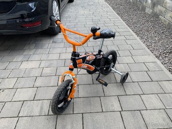 Predam detsky bicykel s pomocnymi kolieskami - 8
