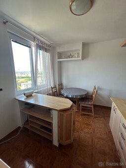 Prenájom veľký 2 izb.byt, ul. Hollého, balkón. - 8