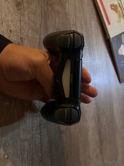 PS4 PRO 1TB Jet black - 8