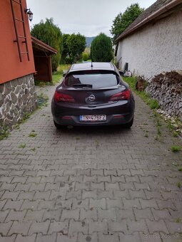 Opel astra gtc - 8