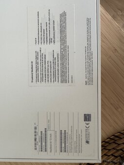 Predám MacBook Air 13" 2018 i5, 256GB, 8GB RAM - 8