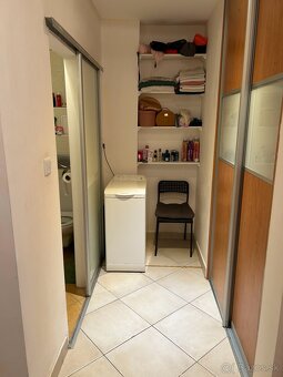 Na predaj 2 izb. byt v centre Bratislavy s klimatizáciou - 8