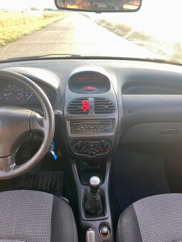 Peugeot 206 1.1 benzín - 8