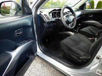 MItsubishi Outlander 2.0 DI-D 4x4 103kW-UZAVIERKA-DOVOZ ITA - 8