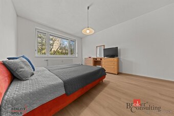Predaj: Priestranný 3 izbový byt Nové Mesto, Stromová ulica - 8