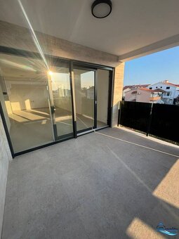 Privlaka - apartmán v novostavbe len 80m od mora - 8