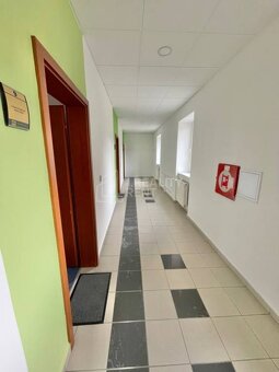 Prenájom kancelárske priestory 220 m2 s parkovaním v centre  - 8