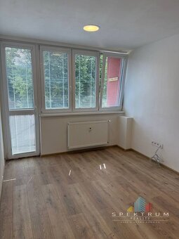 SPEKTRUM REALITY- Na PREDAJ 3 -izbový byt, 61m2, 2x loggia, - 8